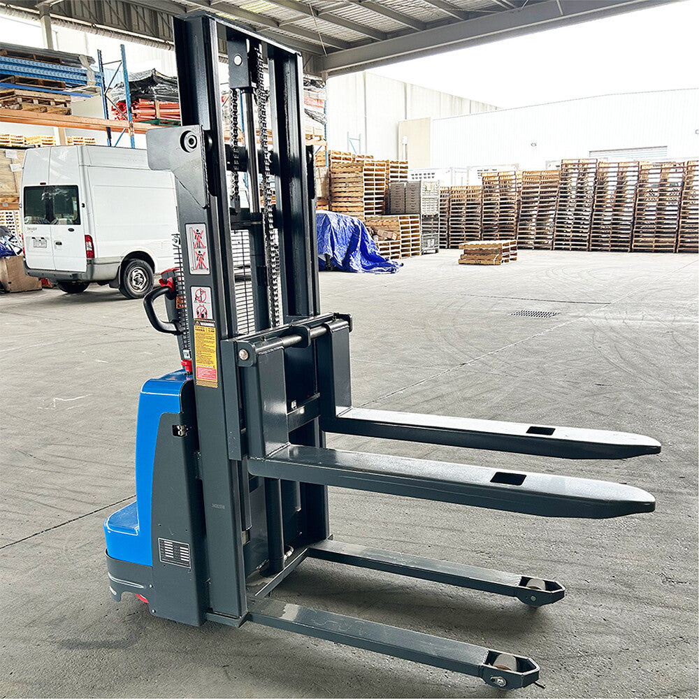 Battery-powered walkie stacker with 2.5m lift height and 1500kg load capacity. Ideal for efficient material handling in warehouses, featuring ergonomic design, easy maneuverability, and high lifting performance.