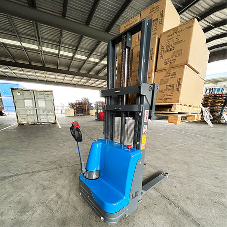 Battery-powered walkie stacker with 2.5m lift height and 1500kg load capacity. Ideal for efficient material handling in warehouses, featuring ergonomic design, easy maneuverability, and high lifting performance.